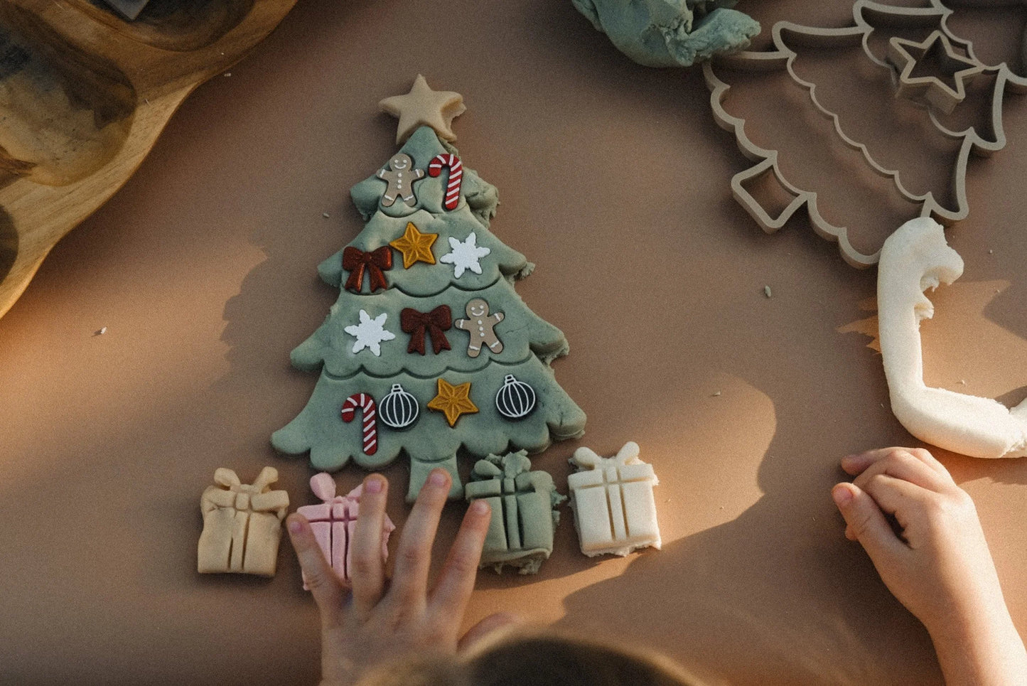 Christmas Tree Playdough decorating kit